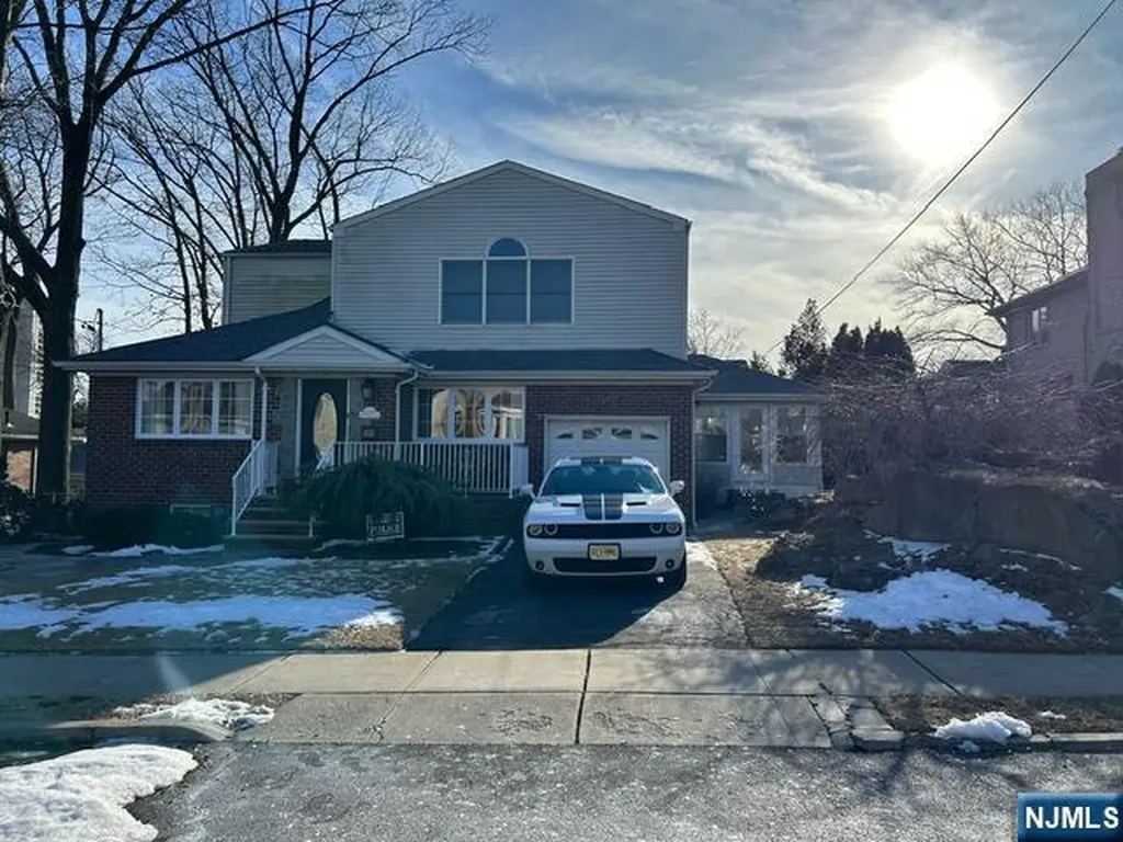 216 Westview Avenue Fort Lee NJ 07024
