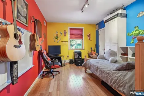 220 Webster Avenue Lyndhurst NJ 07071