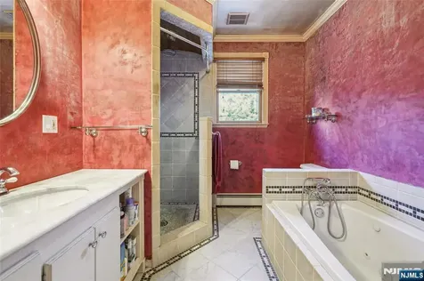 220 Webster Avenue Lyndhurst NJ 07071