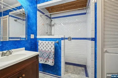 220 Webster Avenue Lyndhurst NJ 07071