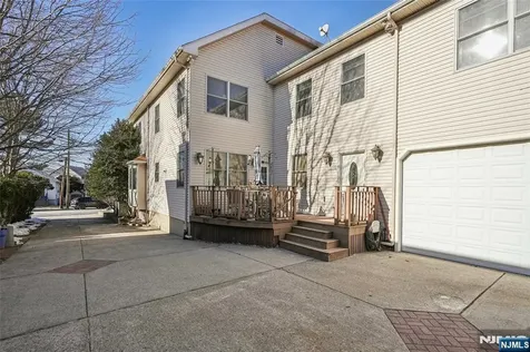 220 Webster Avenue Lyndhurst NJ 07071
