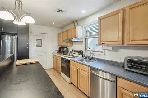 220 Webster Avenue Lyndhurst NJ 07071
