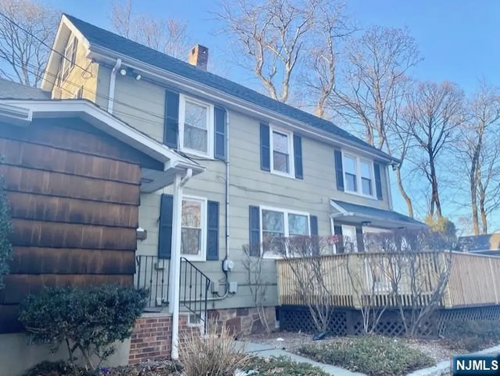 81 W Ivy Lane Englewood NJ 07631