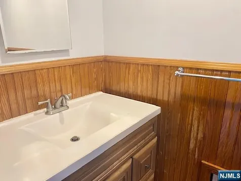 81 W Ivy Lane Englewood NJ 07631