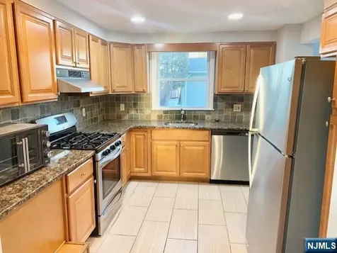 81 W Ivy Lane Englewood NJ 07631