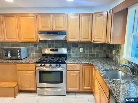 81 W Ivy Lane Englewood NJ 07631
