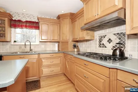 617 Roberge Drive River Vale NJ 07675
