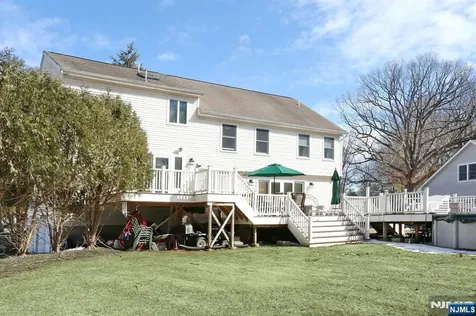 617 Roberge Drive River Vale NJ 07675