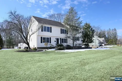 617 Roberge Drive River Vale NJ 07675