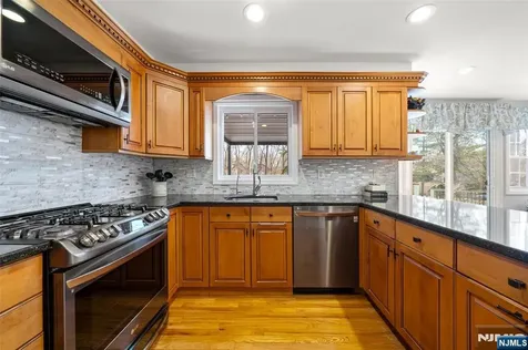 2 Cathy Court Norwood NJ 07648