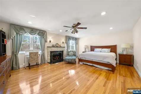 2 Cathy Court Norwood NJ 07648