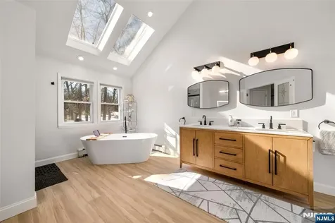 2 Cathy Court Norwood NJ 07648