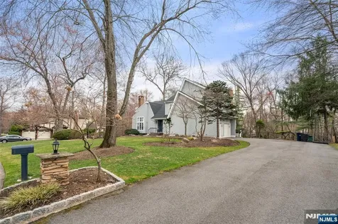2 Cathy Court Norwood NJ 07648