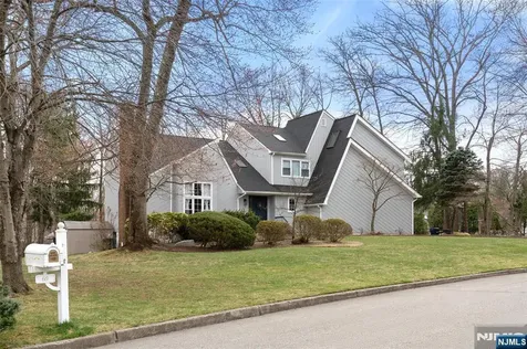 2 Cathy Court Norwood NJ 07648