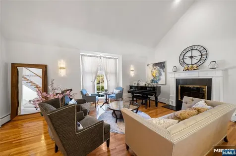 2 Cathy Court Norwood NJ 07648