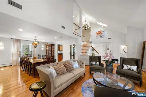 2 Cathy Court Norwood NJ 07648