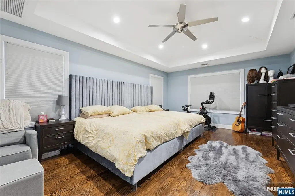 177 Baker Avenue Bergenfield NJ 07621