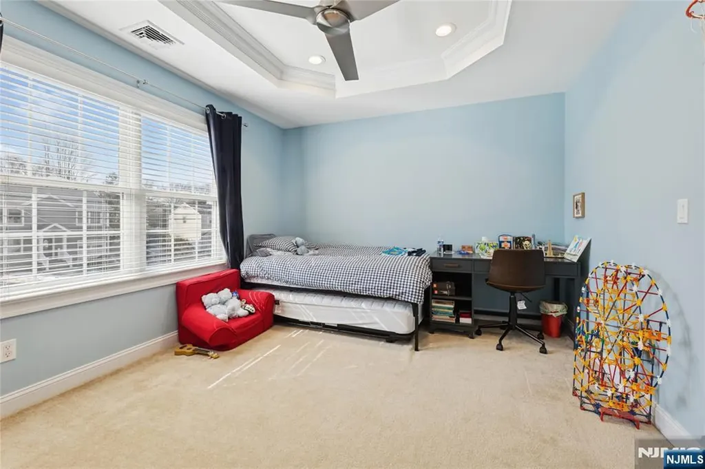 177 Baker Avenue Bergenfield NJ 07621