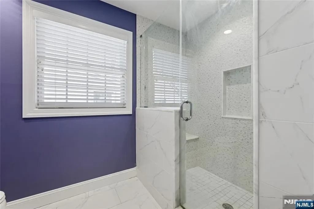 177 Baker Avenue Bergenfield NJ 07621