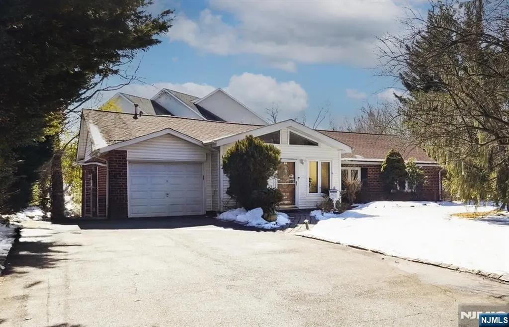 9 Tower Road Livingston NJ 07039