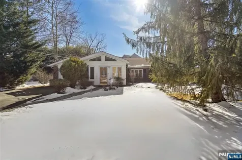 9 Tower Road Livingston NJ 07039