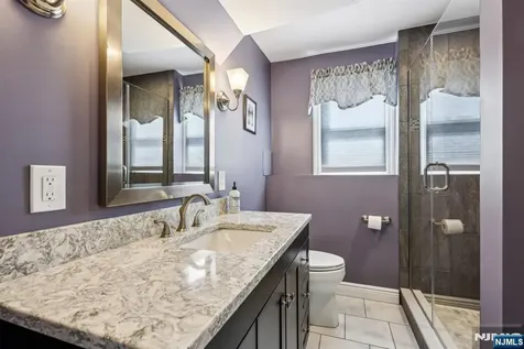 60 Cherokee Trail Oakland NJ 07436