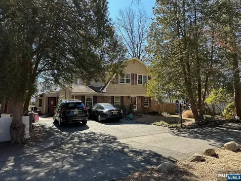 57A W Fairview Avenue Park Ridge NJ 07645