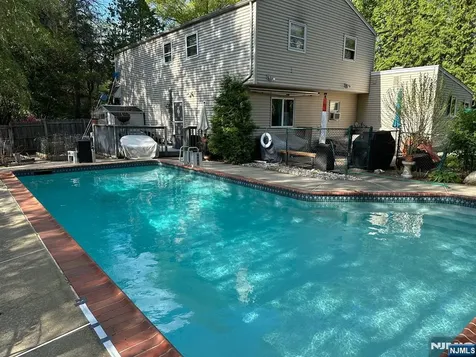 57A W Fairview Avenue Park Ridge NJ 07645