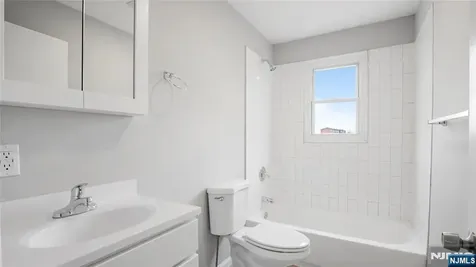 605 Madison Paterson NJ 07514