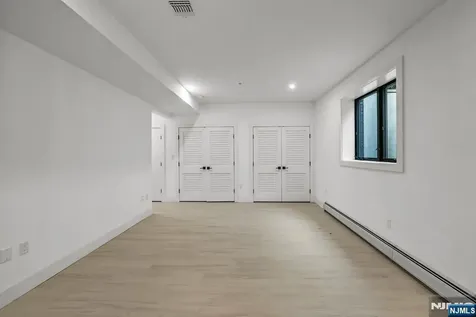 2404 3rd Street Fort Lee NJ 07024