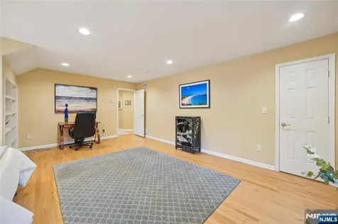 142 N Monroe Street Ridgewood NJ 07450