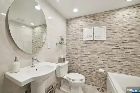 142 N Monroe Street Ridgewood NJ 07450