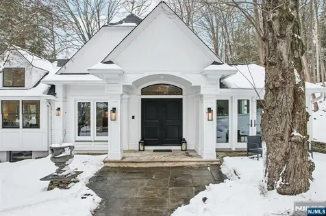 64 Old Stone Church Road Upper Saddle River NJ 07458