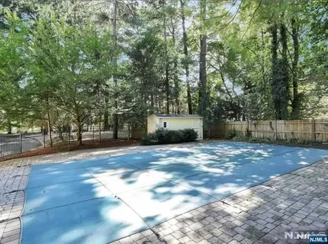 64 Old Stone Church Road Upper Saddle River NJ 07458