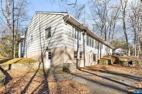 20 Hidden Glen Road Upper Saddle River NJ 07458