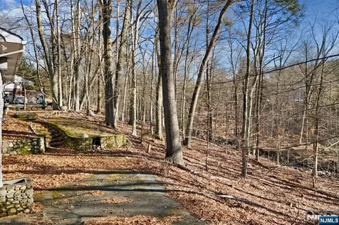 20 Hidden Glen Road Upper Saddle River NJ 07458