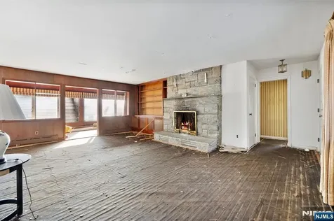 20 Hidden Glen Road Upper Saddle River NJ 07458