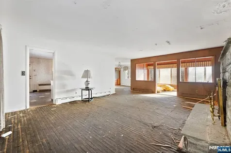 20 Hidden Glen Road Upper Saddle River NJ 07458