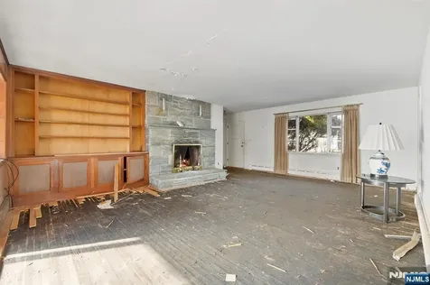20 Hidden Glen Road Upper Saddle River NJ 07458