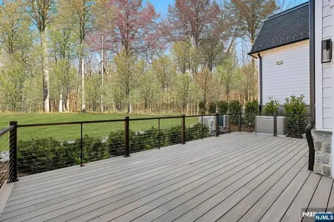1 Stone Bridge Court Demarest NJ 07627
