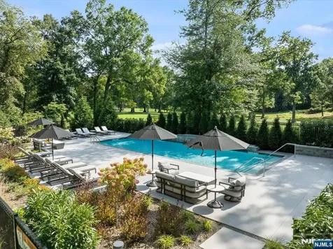 1 Stone Bridge Court Demarest NJ 07627