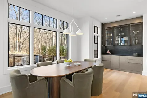 1 Stone Bridge Court Demarest NJ 07627