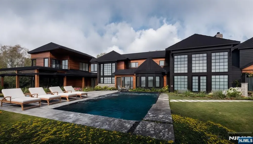 38 Cambridge Way Alpine NJ 07620