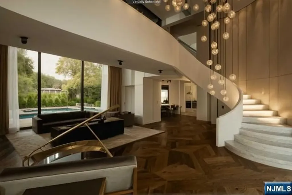 38 Cambridge Way Alpine NJ 07620