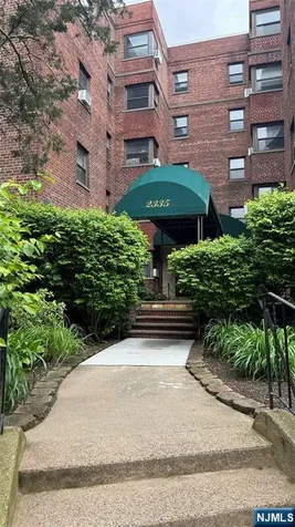 2335 Hudson Fort Lee NJ 07024