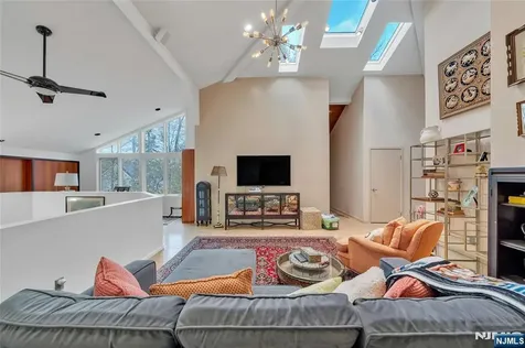 262 W Saddle River Road Upper Saddle River NJ 07458