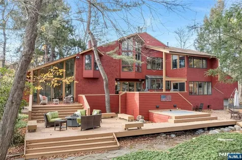 262 W Saddle River Road Upper Saddle River NJ 07458