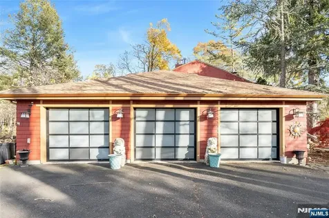 262 W Saddle River Road Upper Saddle River NJ 07458