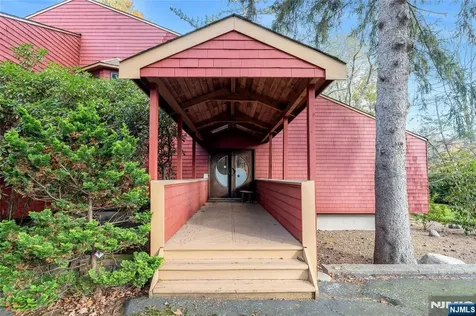 262 W Saddle River Road Upper Saddle River NJ 07458