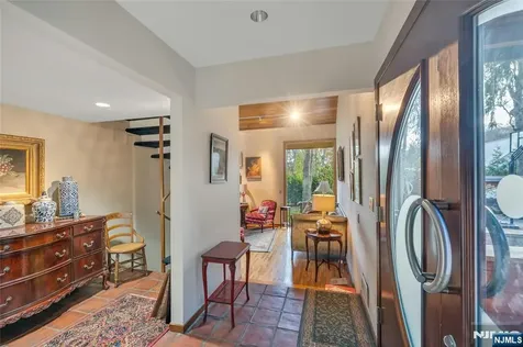 262 W Saddle River Road Upper Saddle River NJ 07458